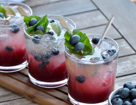 Astonishing blueberry mojito